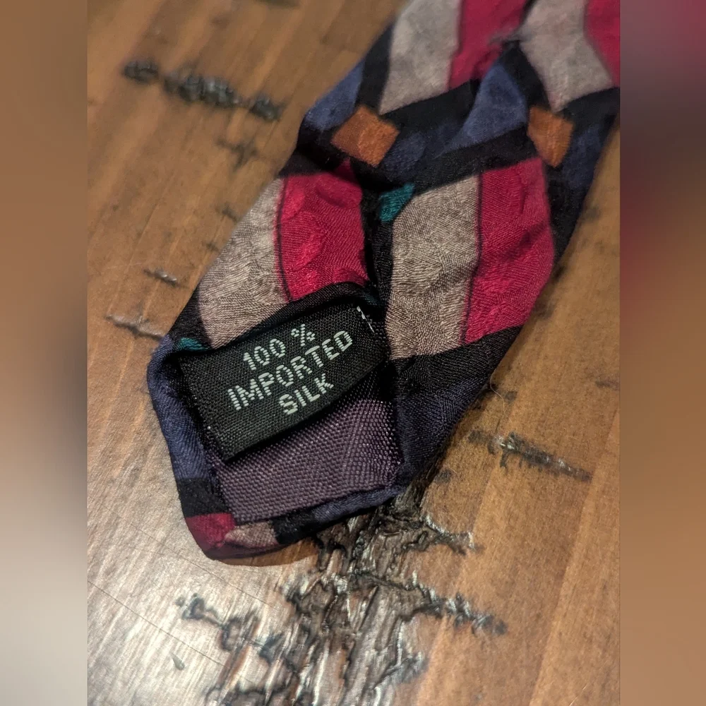 Krizia 100% Silk Patterned Geometric Tie - Picture 5 of 11